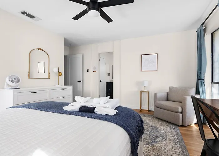 Сasa de vacaciones Charming 5br In *