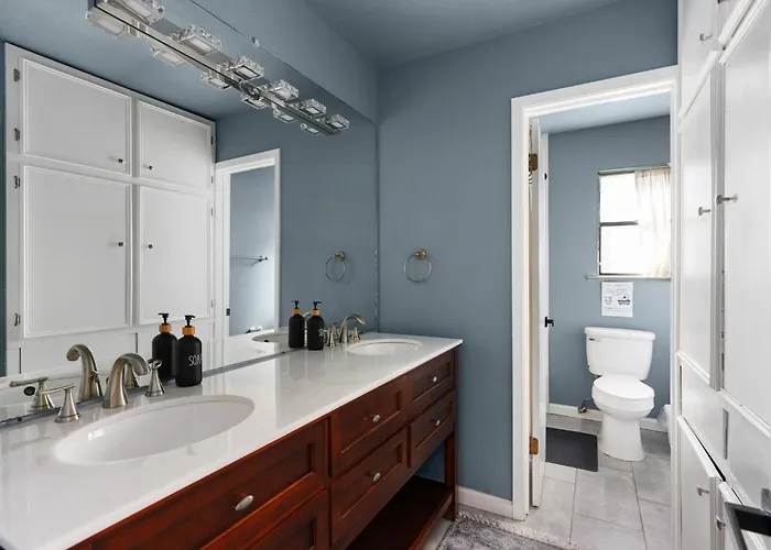 Charming 5br In