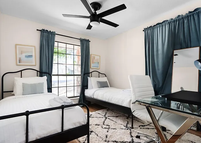 Charming 5br In * Round Rock
